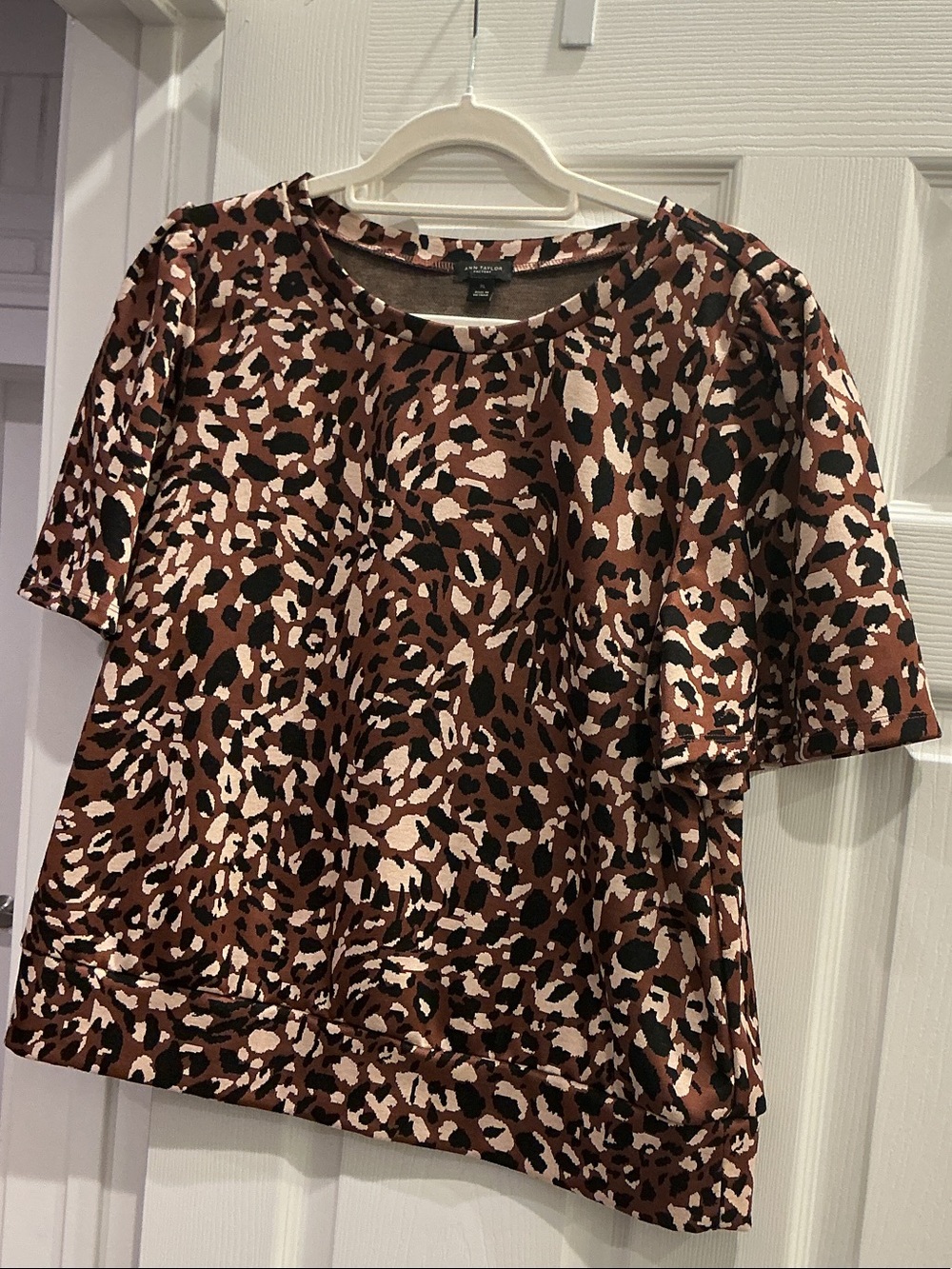 Ann Taylor Brown and Black Leopard Print Short Sleeve Top